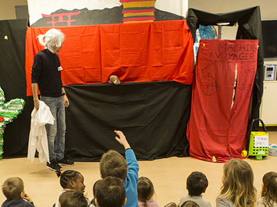 Spectacle à l'école du Petit Chambord