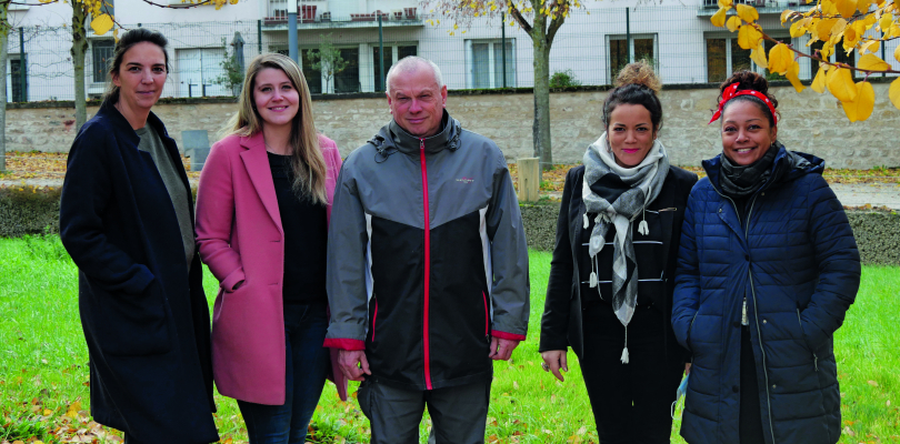 De gauche à droite, les agents recenseurs de la ville de Sceaux : Stéphanie Valeix, Élodie Da Rocha, Armand Delatouche, Myriam Petit et Diana Lua.