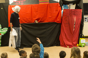 Spectacle à l'école du Petit Chambord